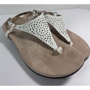 Vionic Kirra T Strap Thong Sandal White Leather Laser Cut Suede Size 8 Buckle